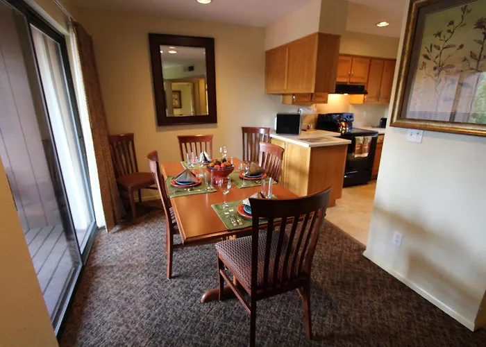 Crown Point Resort