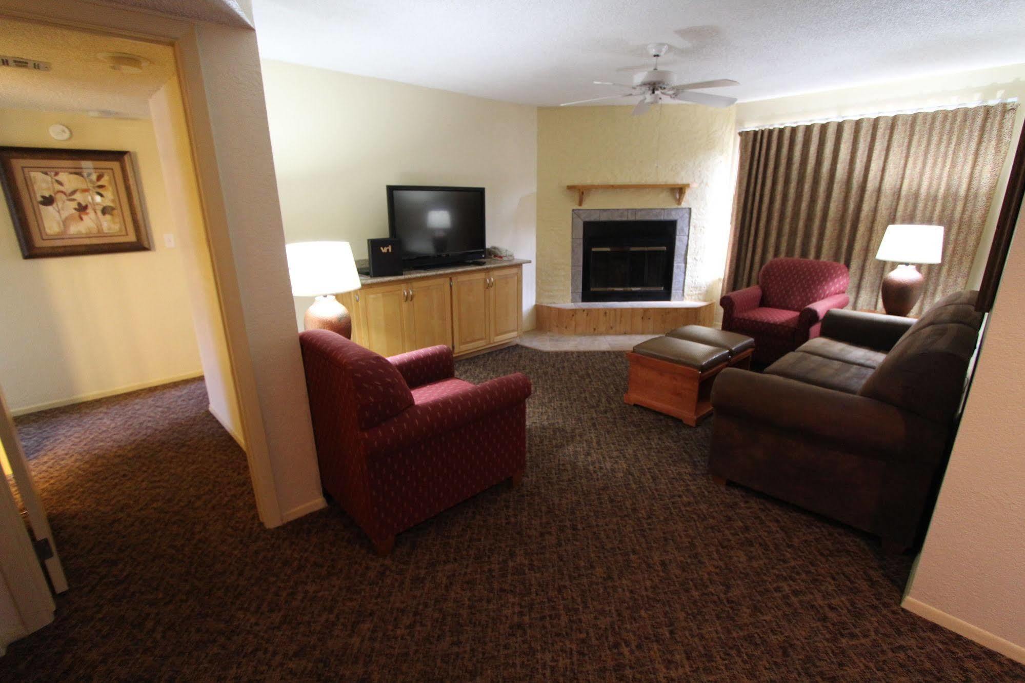 Crown Point Resort